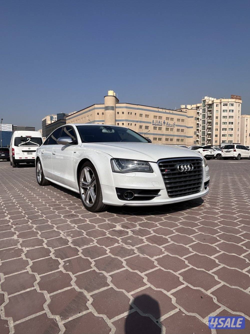 للبيع اودي s80