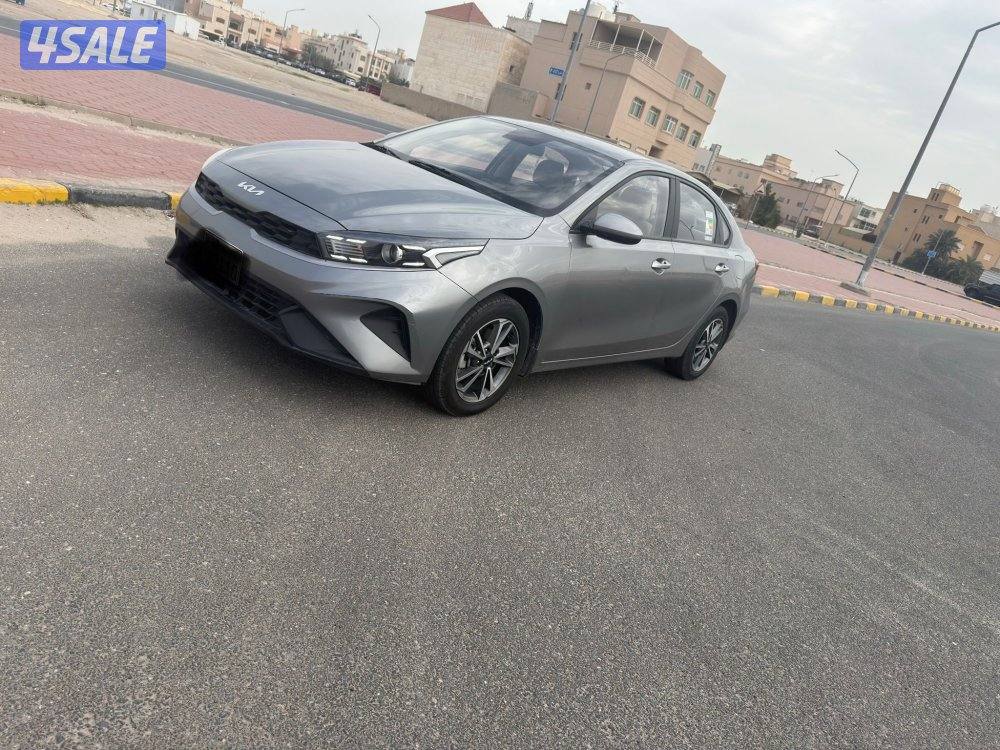 سيراتو موديل 2023 بحاله ممتازه. ماكينه 1600 سي سي.2