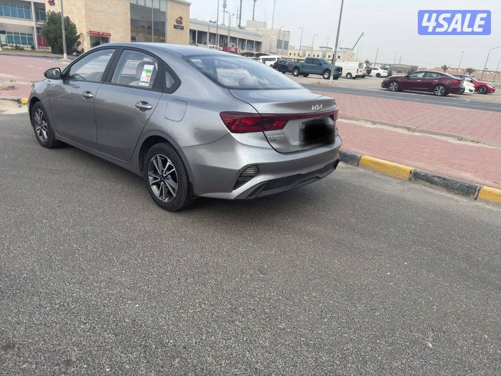 سيراتو موديل 2023 بحاله ممتازه. ماكينه 1600 سي سي.5