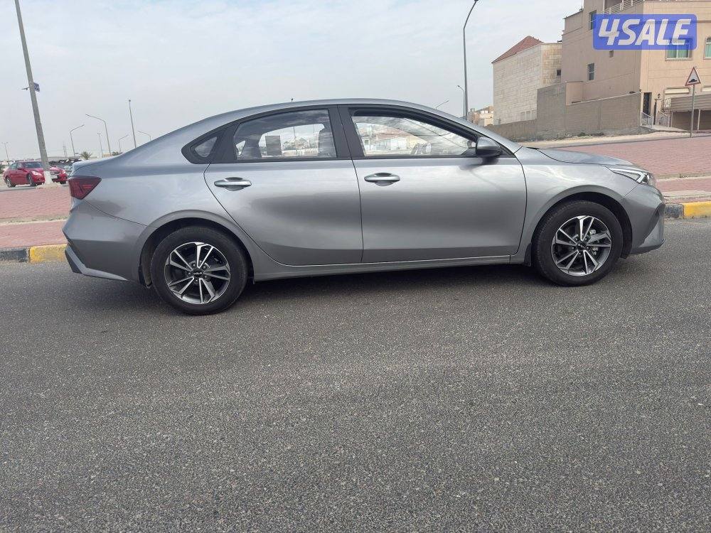 سيراتو موديل 2023 بحاله ممتازه. ماكينه 1600 سي سي.7