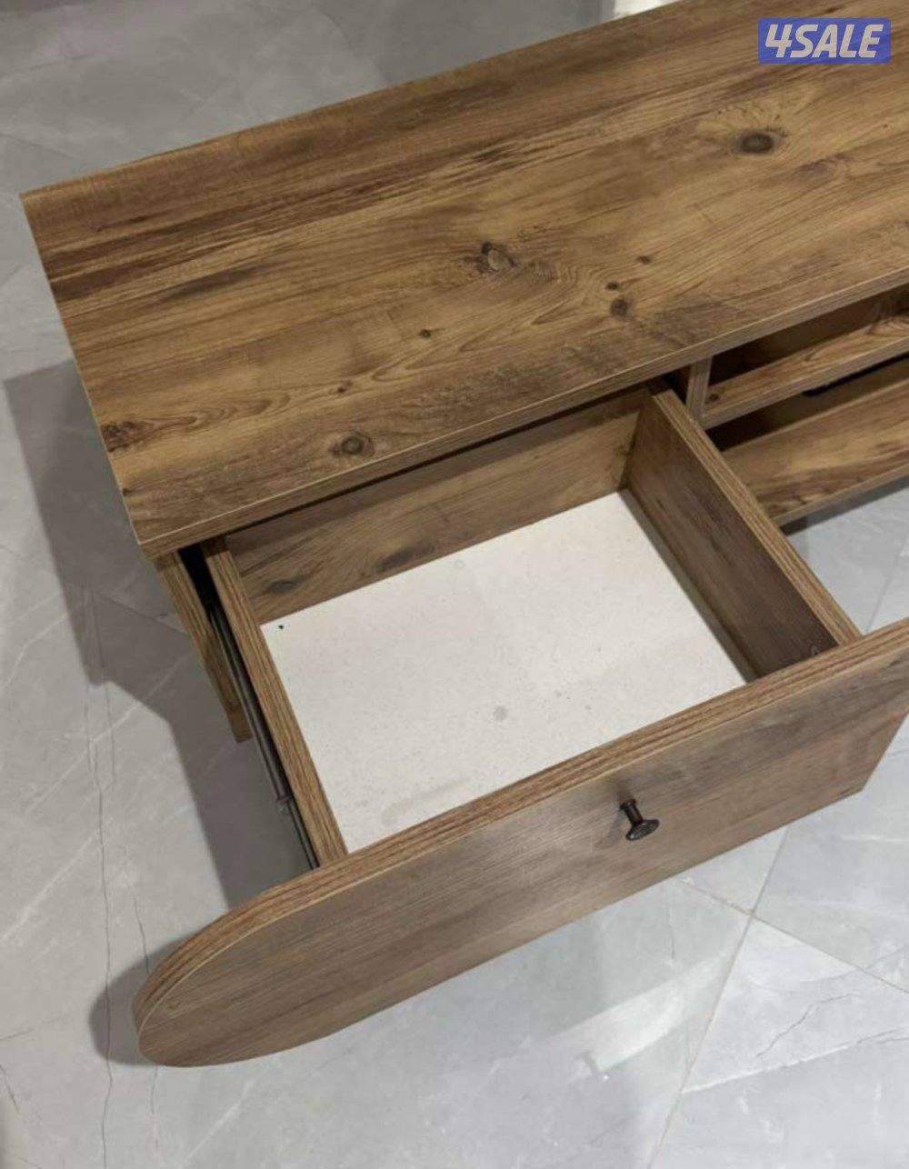 طاوله تلفاز بحاله ممتازه0