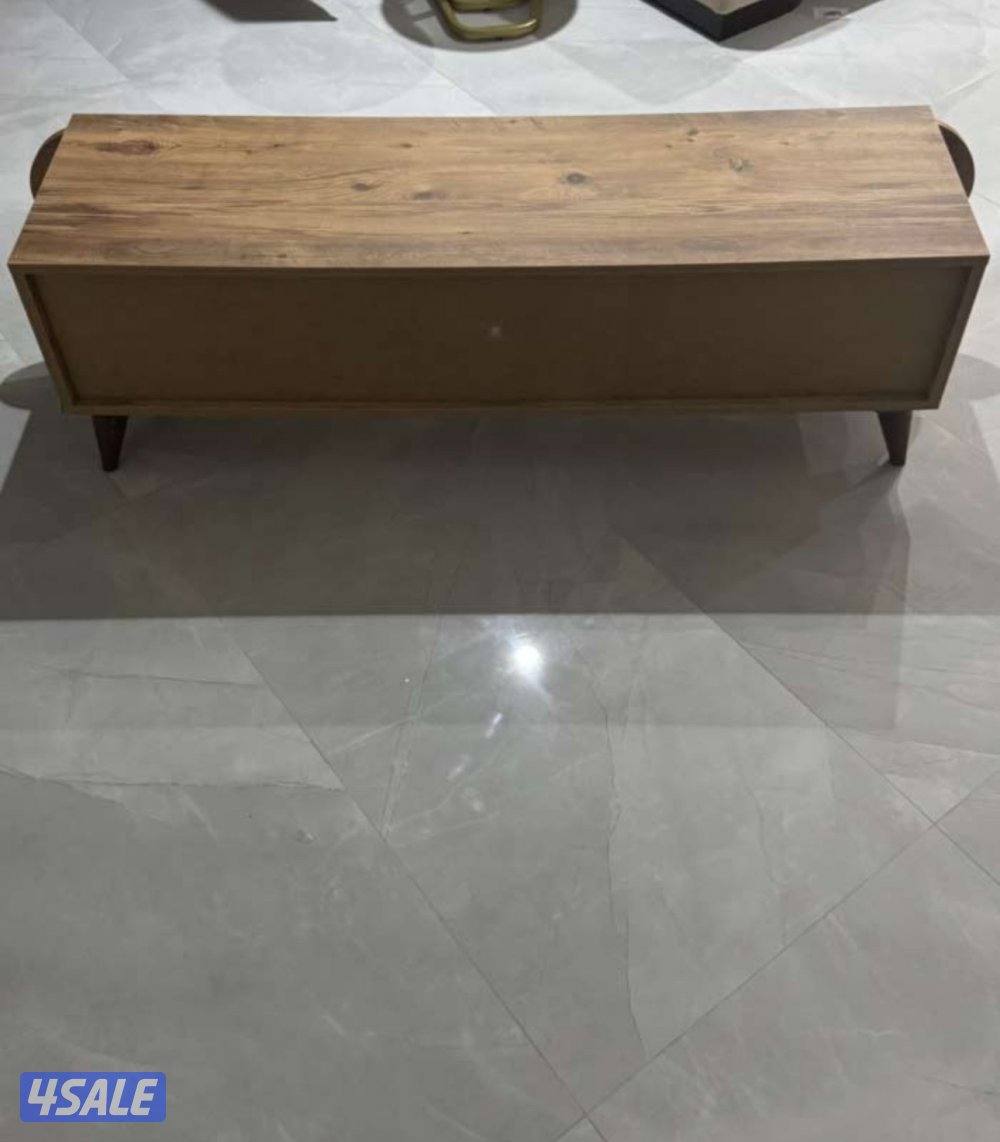 طاوله تلفاز بحاله ممتازه2