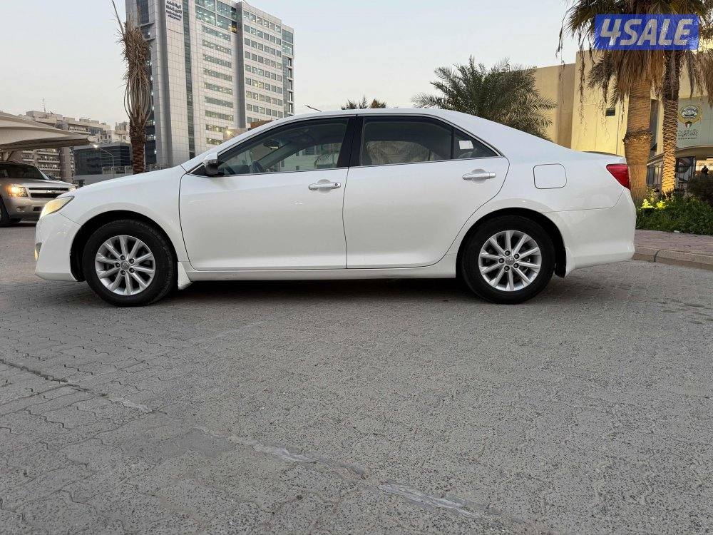 للبيع  كامري موديل 2015 شرط الفحص6