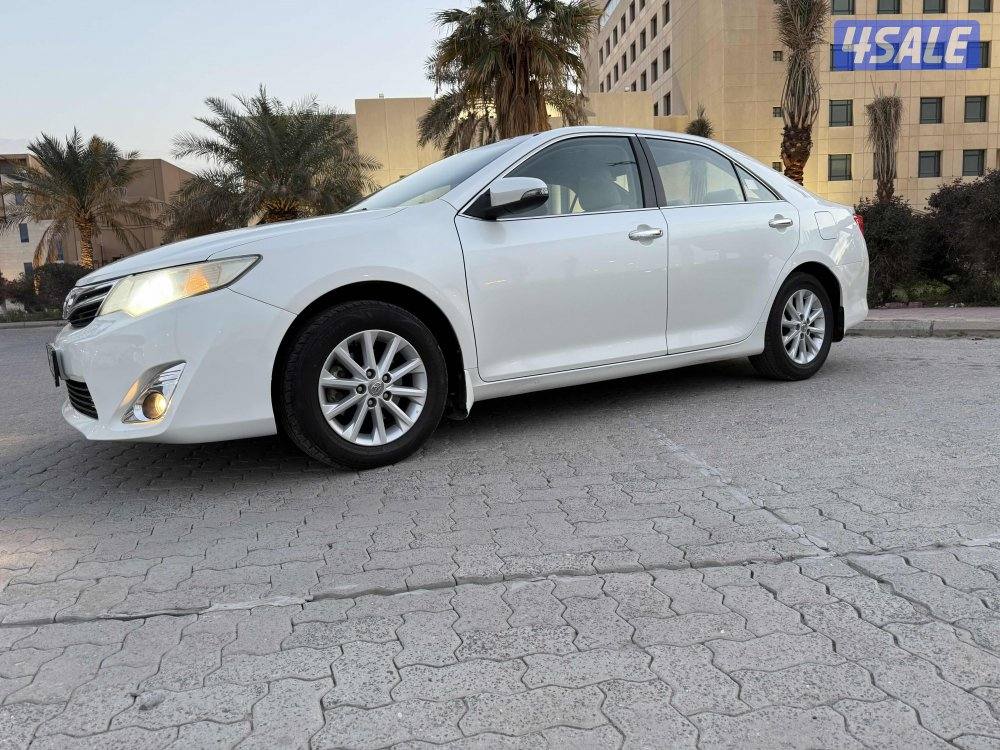 للبيع  كامري موديل 2015 شرط الفحص12