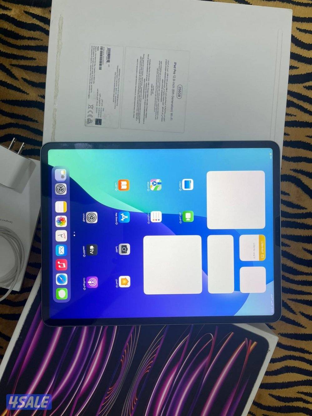 ايباد ابل برو 12.9 انش 256 قيقا بطارية 100 ام تو معالج m2 نظيف حيل7