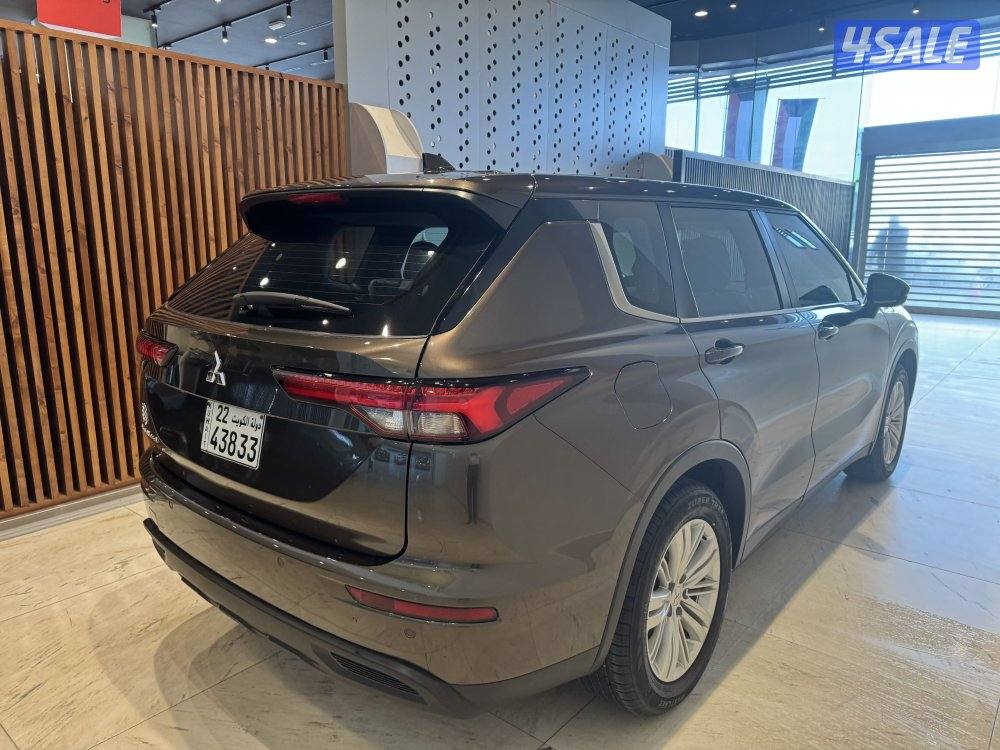 Mitsubishi outlander3