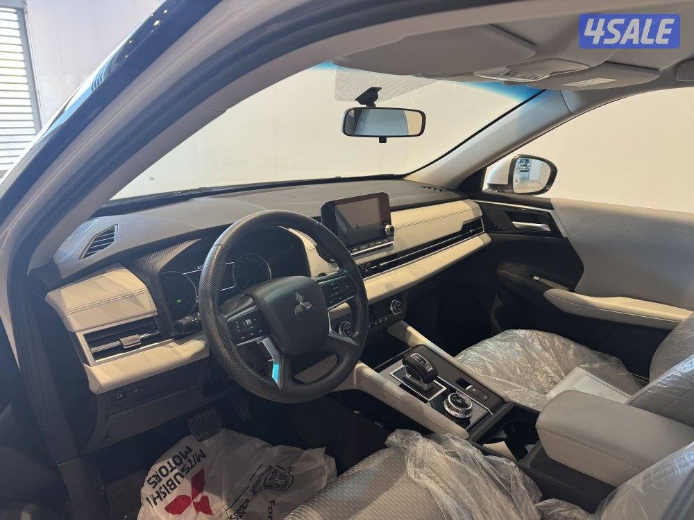 Mitsubishi outlander6