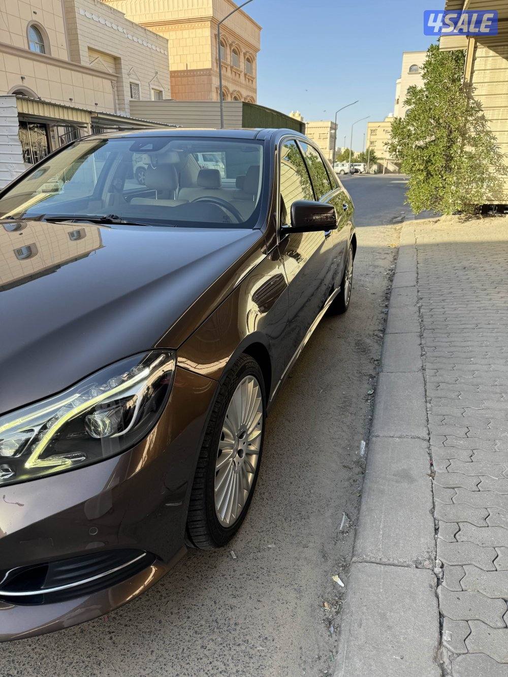 للبيع مرسيدس E3000