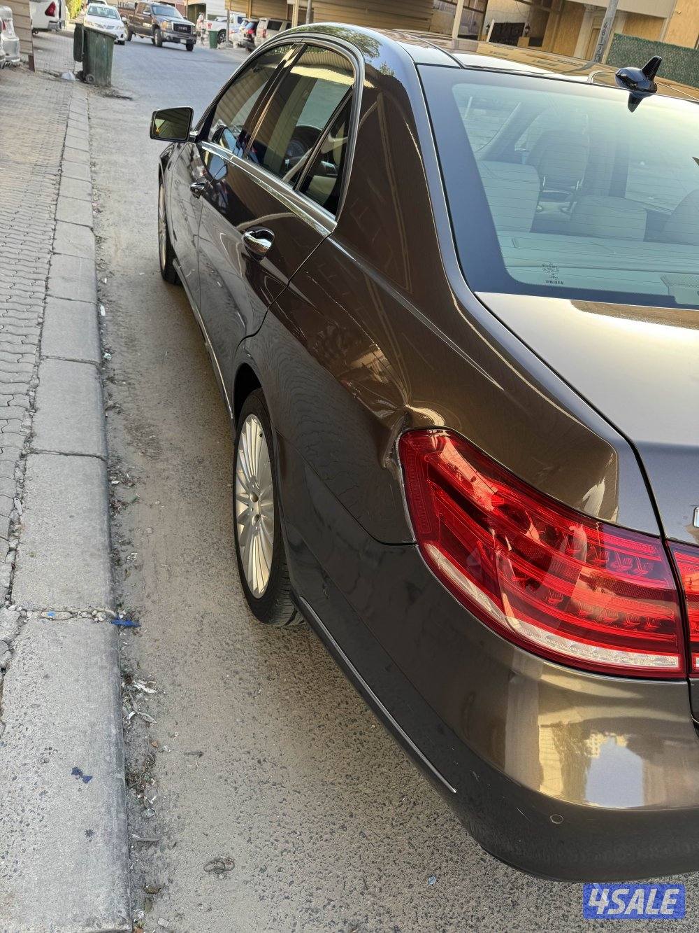 للبيع مرسيدس E3004