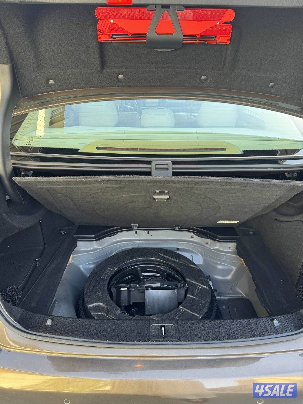 للبيع مرسيدس E3006