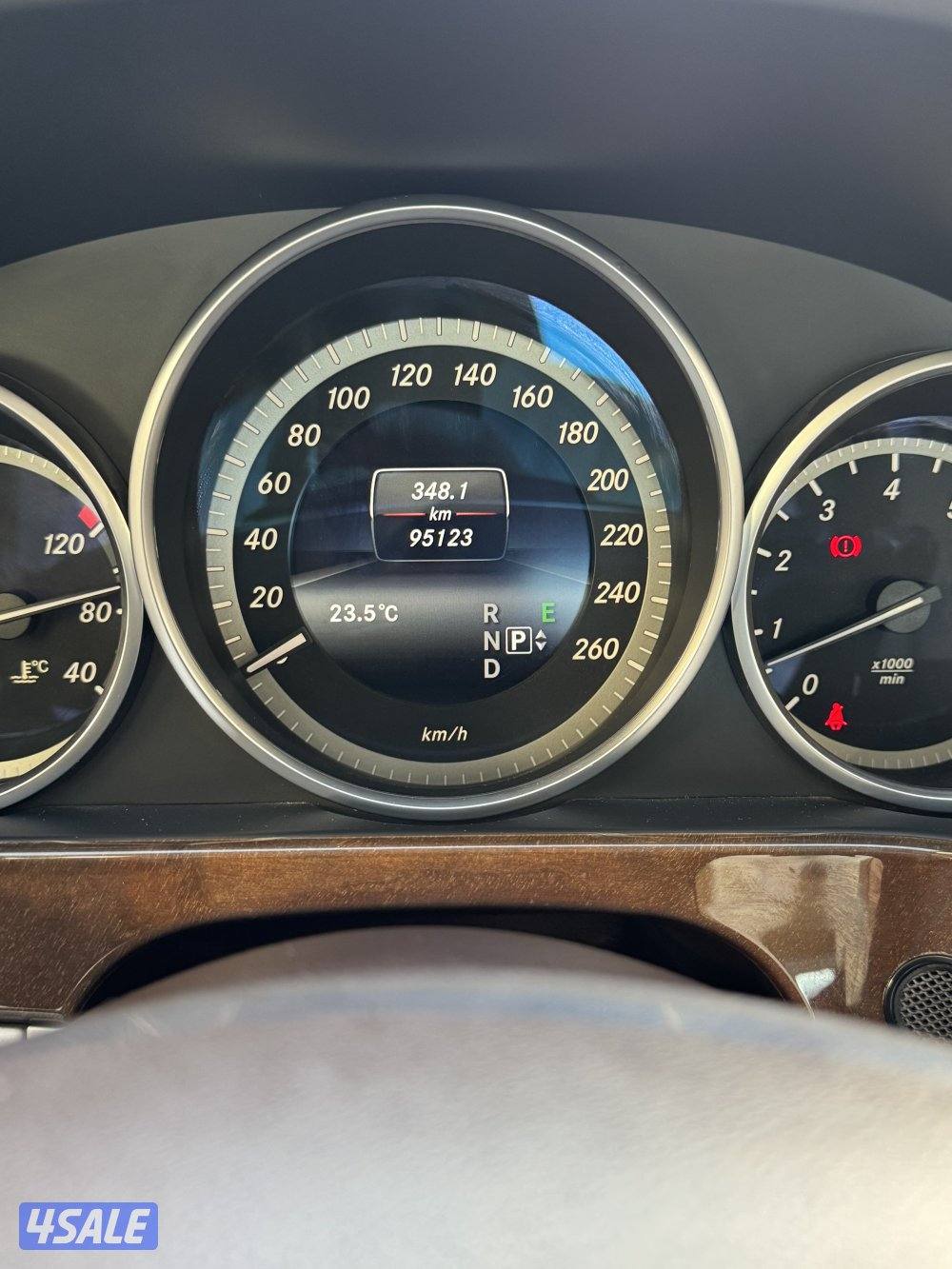 للبيع مرسيدس E3009