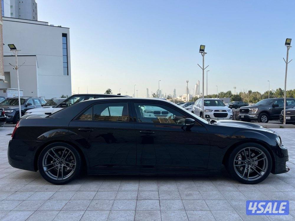 كرايزلر 2013/SRT8 ماشي 140 الف بحالة الوكاله كامل المواصفات شرط الفحص4