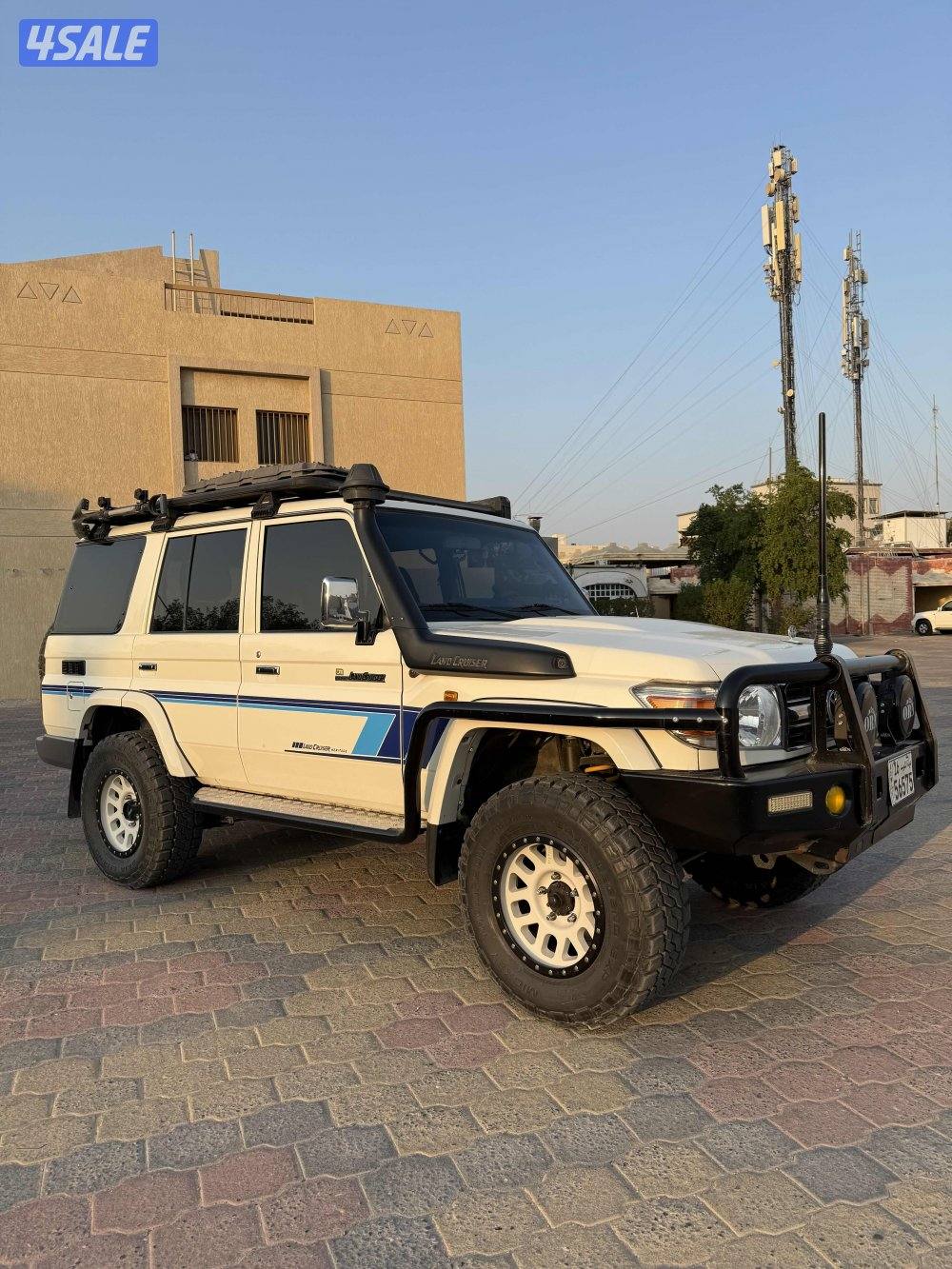 للبيع تيوتا نص مجهز كامل1