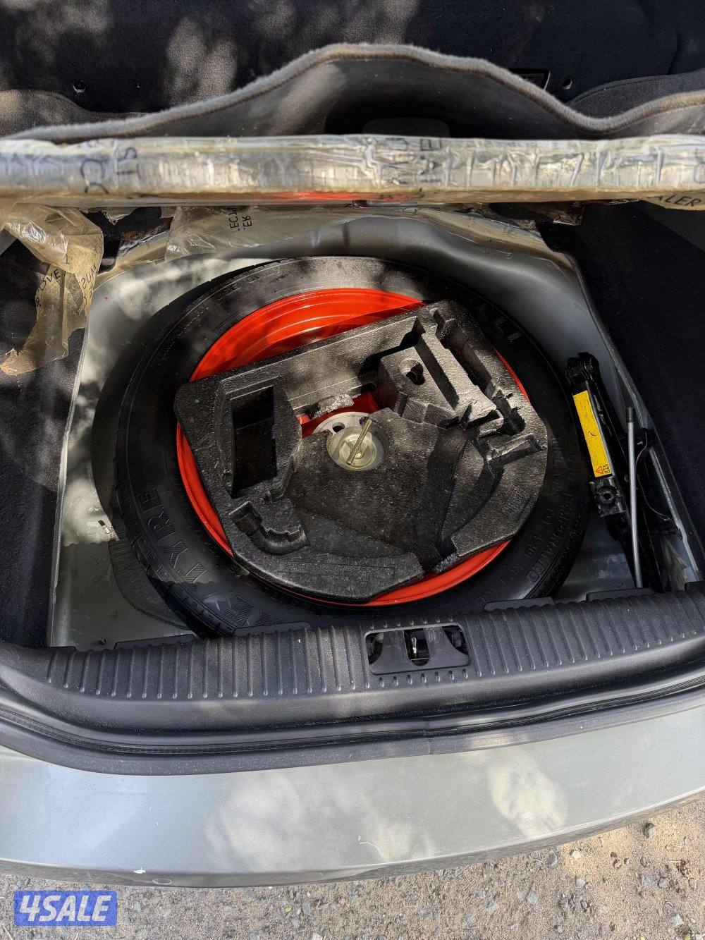 سلام عليكم للبيع جاكور بحاله ممتازه مرفق مع الفحص چير مكينه شاصي7