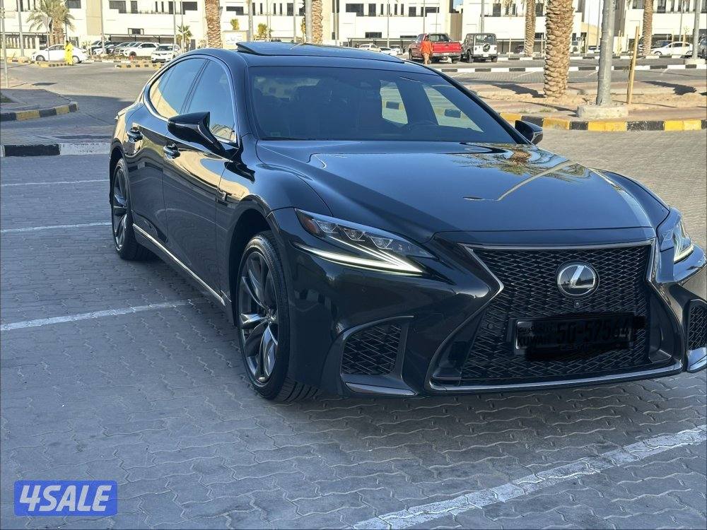 لكسز LS500 سبورت مديل 2018 ماشي 106 سيرفس منتظم شرط الفحص(صبغ الوكاله)0