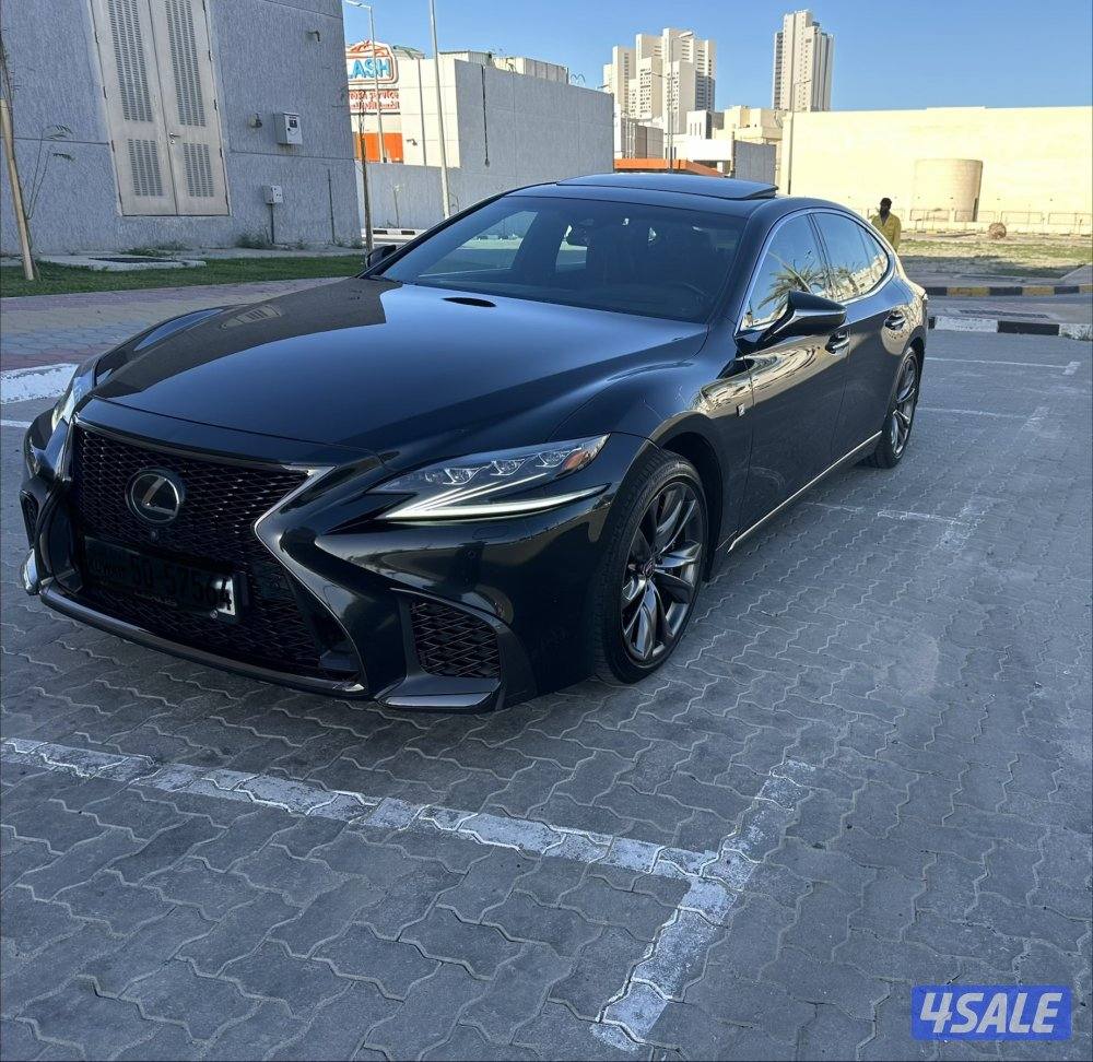 لكسز LS500 سبورت مديل 2018 ماشي 106 سيرفس منتظم شرط الفحص(صبغ الوكاله)2