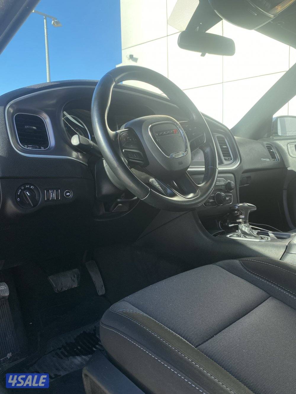 للبيع تشارجر ٢٠٢١0