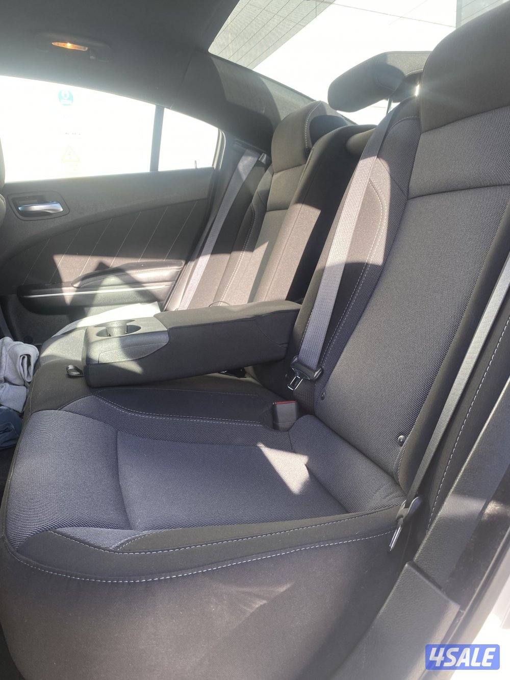 للبيع تشارجر ٢٠٢١7