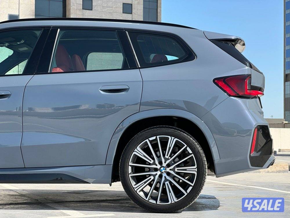 بي ام دبليوX1 موديل2023 عداد9الاف وارد الغانم تحت الكفاله+الصيانه5