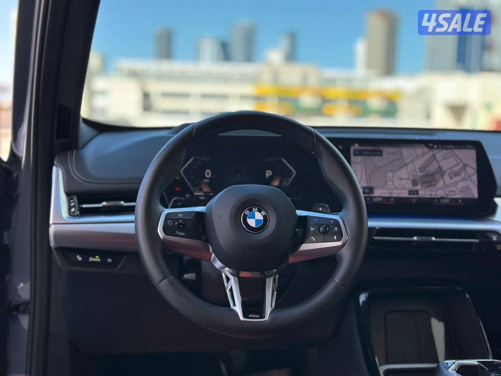 بي ام دبليوX1 موديل2023 عداد9الاف وارد الغانم تحت الكفاله+الصيانه6