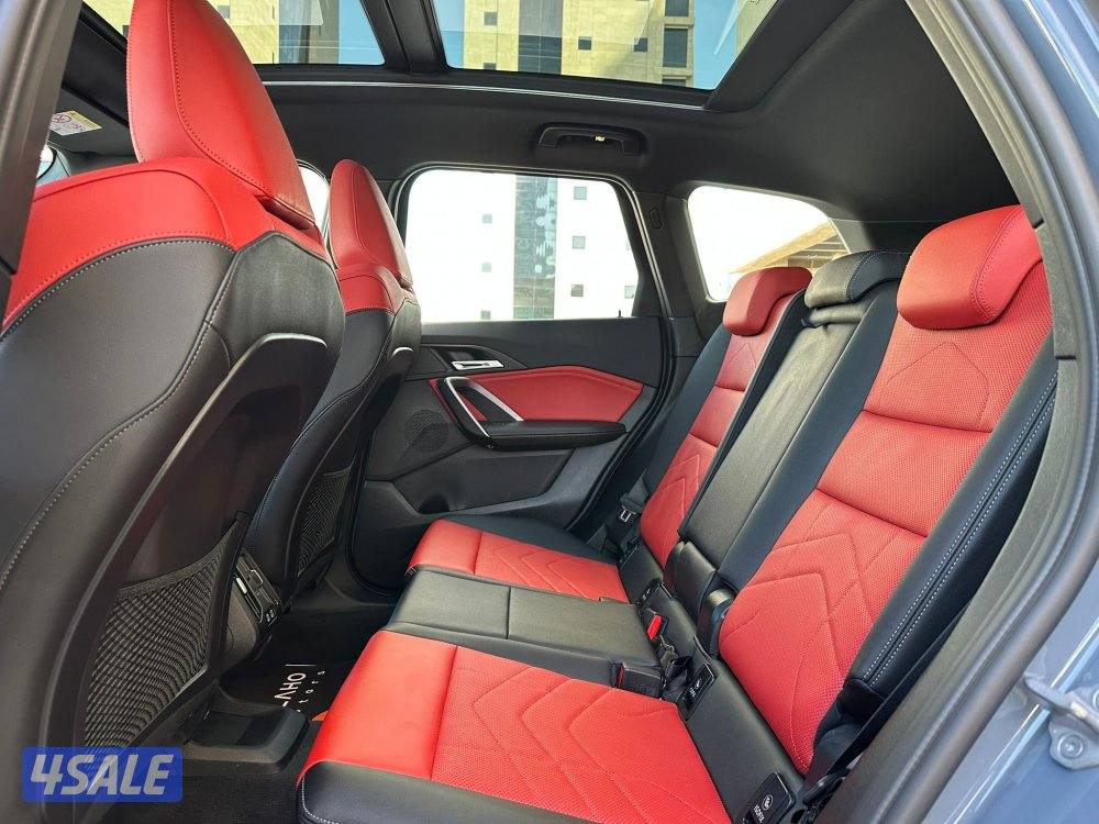 بي ام دبليوX1 موديل2023 عداد9الاف وارد الغانم تحت الكفاله+الصيانه10