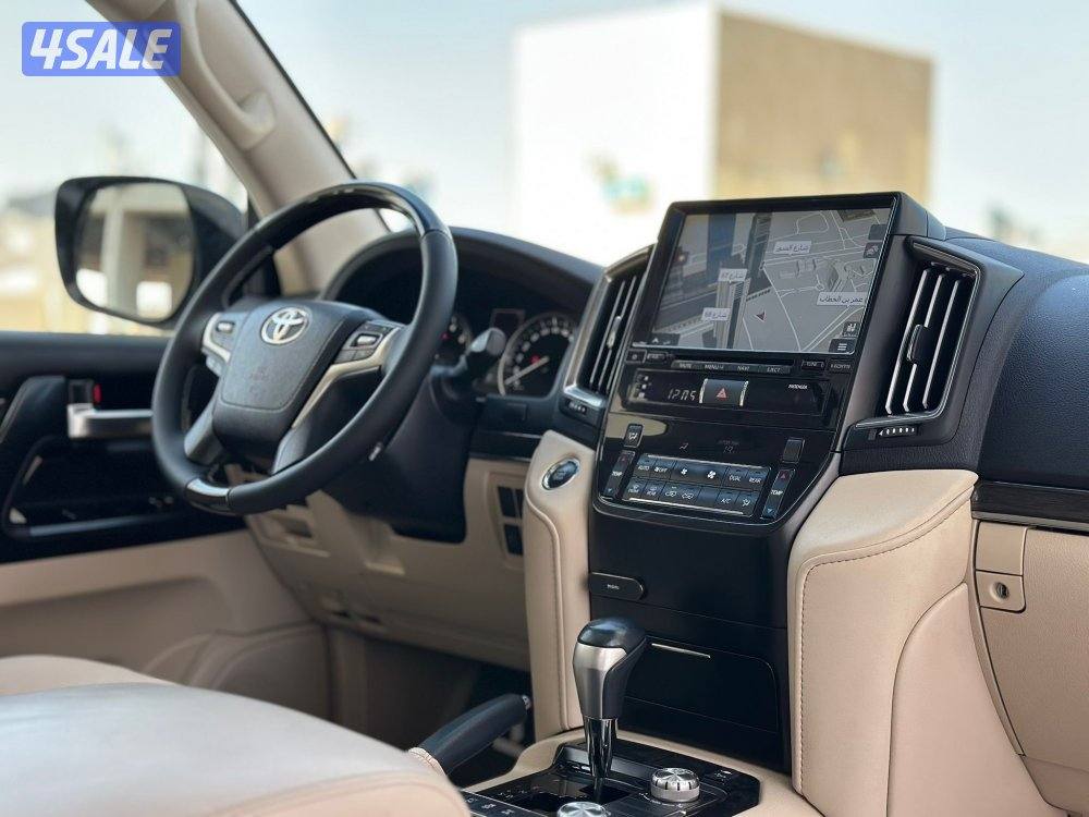 لاندكروزرGXR V6 GARN TOURING موديل2021 عداد146الف سيرفس منتظم6
