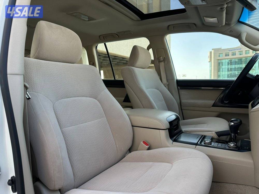 لاندكروزرGXR V6 GARN TOURING موديل2021 عداد146الف سيرفس منتظم9