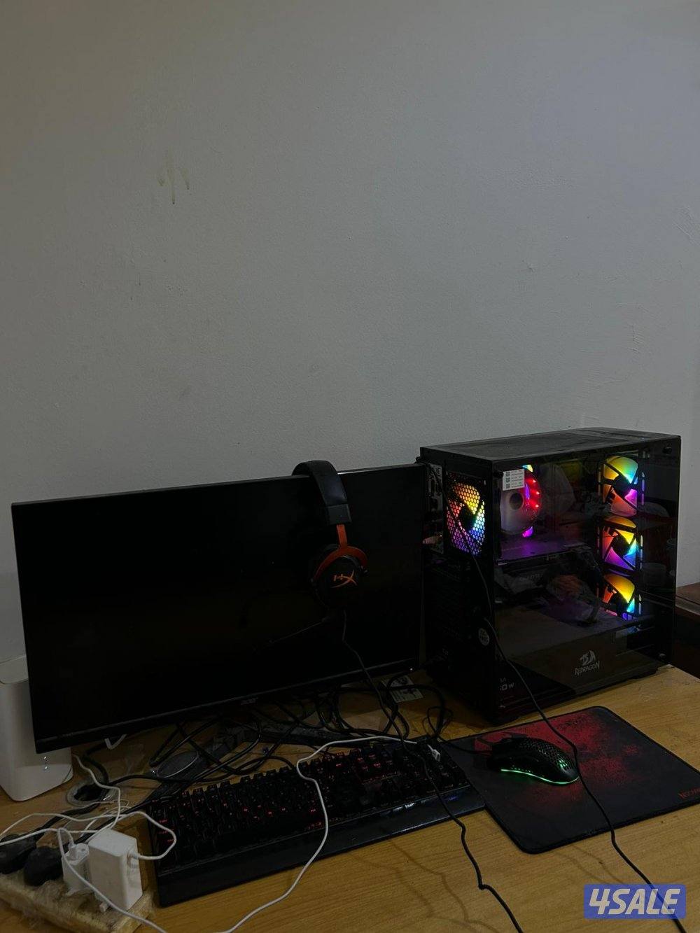 البيع بي سي كامل مع كرسي4