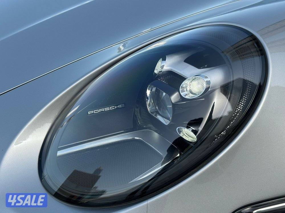 بورشه كريراTARGA 4 موديل2021 عداد46الف وارد بهبهاني سيرفس منتظم12