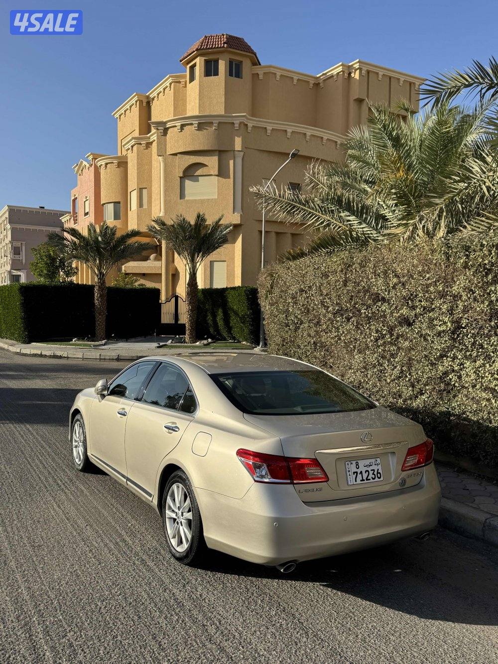 للبيع لكزس ES 350 موديل 20111