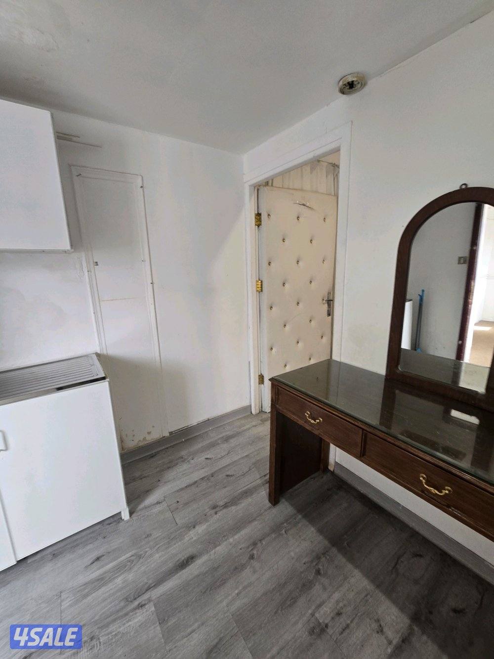 استديوهات مفروشه غرفه وحمام ومطبخ تحضيرى وبلكونه شامل كل شيء0