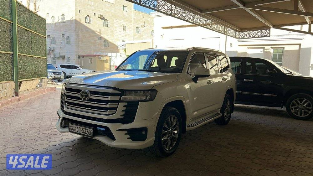 لاند كروز 2022 ايرو S تون تيربو بحاله الوكاله عداد 99 الف1