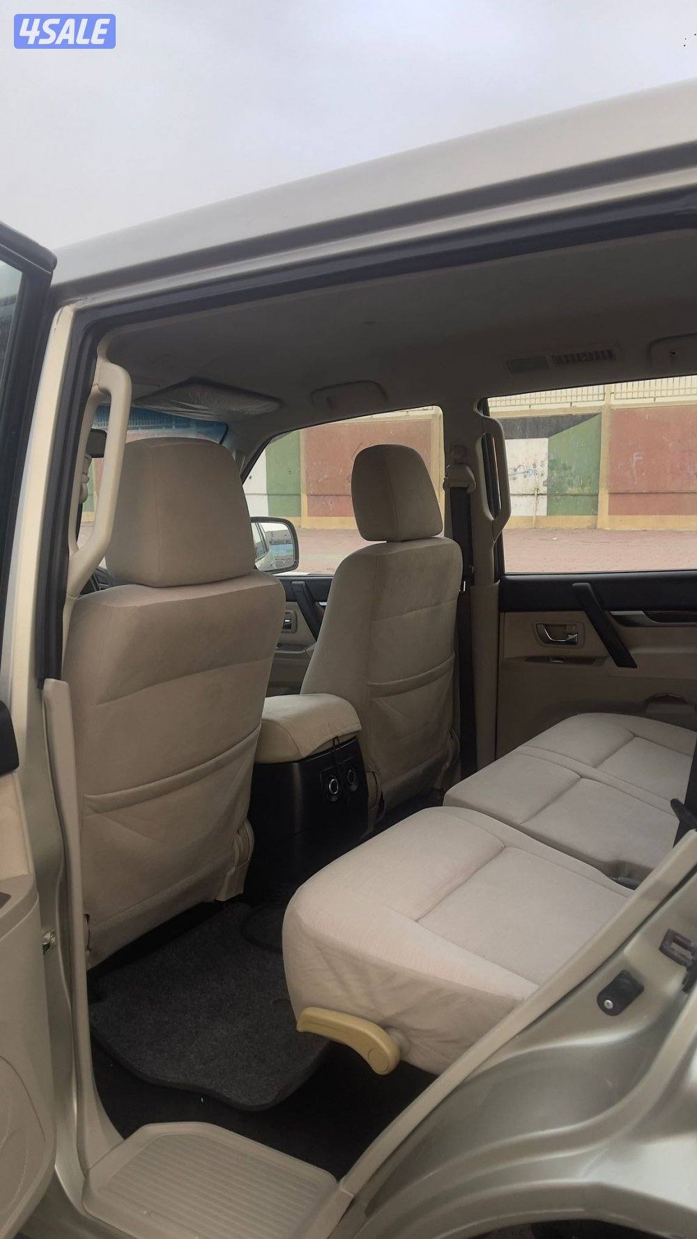 باجيرو 2011. صبغ الوكاله بالكامل  ماشي 200 شرط الفحص6