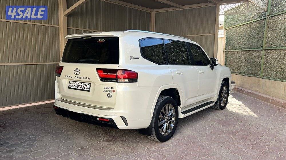 لاند كروز 2022 ايرو S تون تيربو بحاله الوكاله عداد 99 الف4