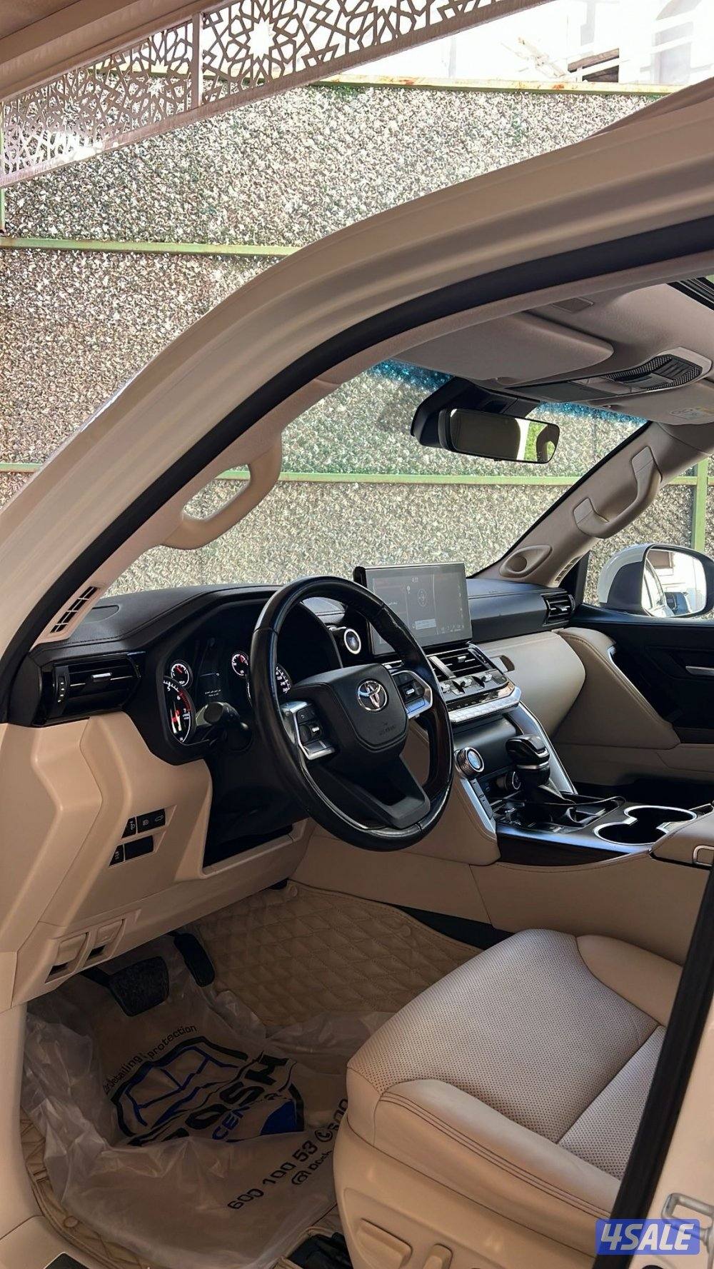 لاند كروز 2022 ايرو S تون تيربو بحاله الوكاله عداد 99 الف7