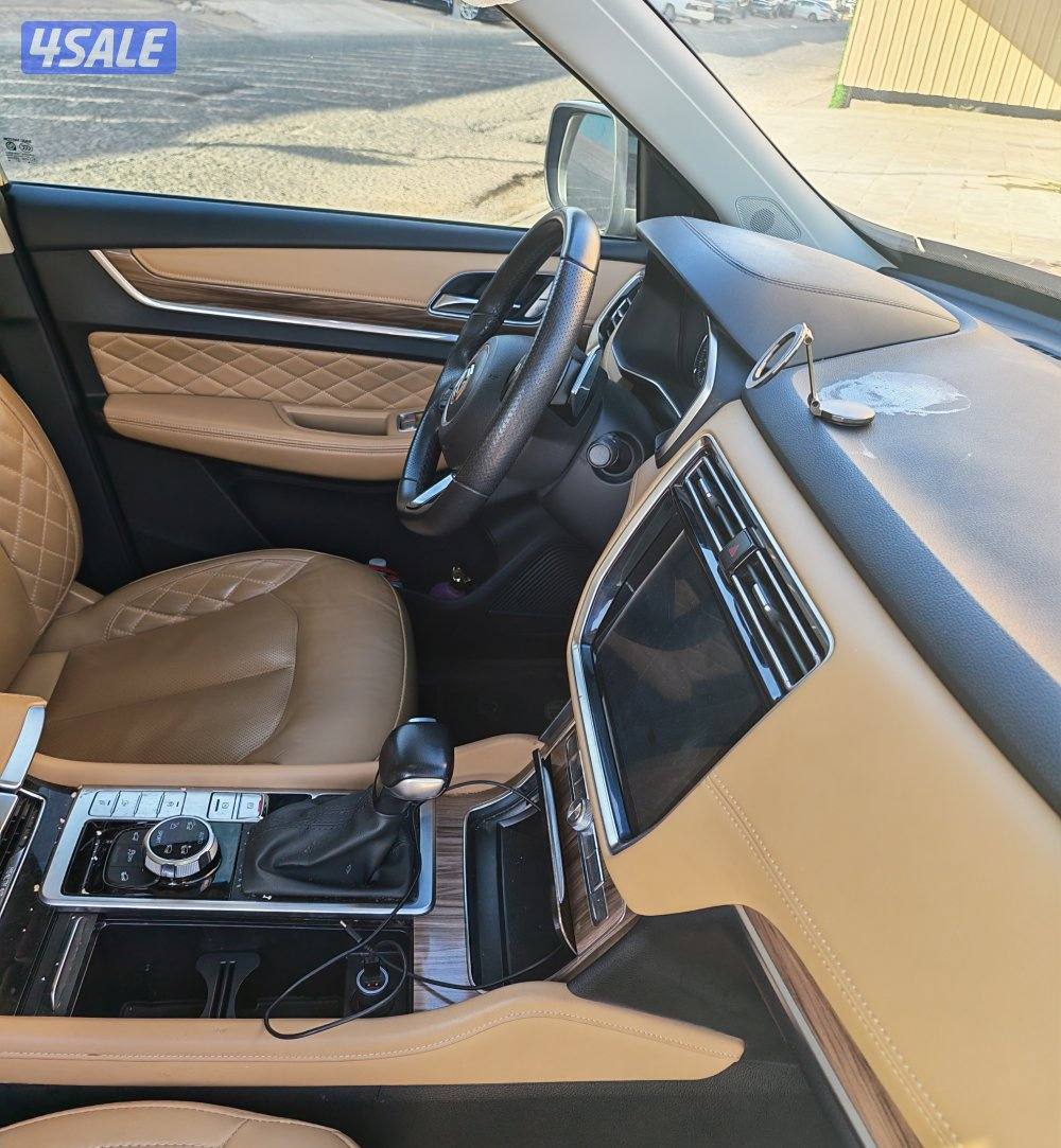 ام جي آر اكس 8 فل اوبشن أعلى فئة9