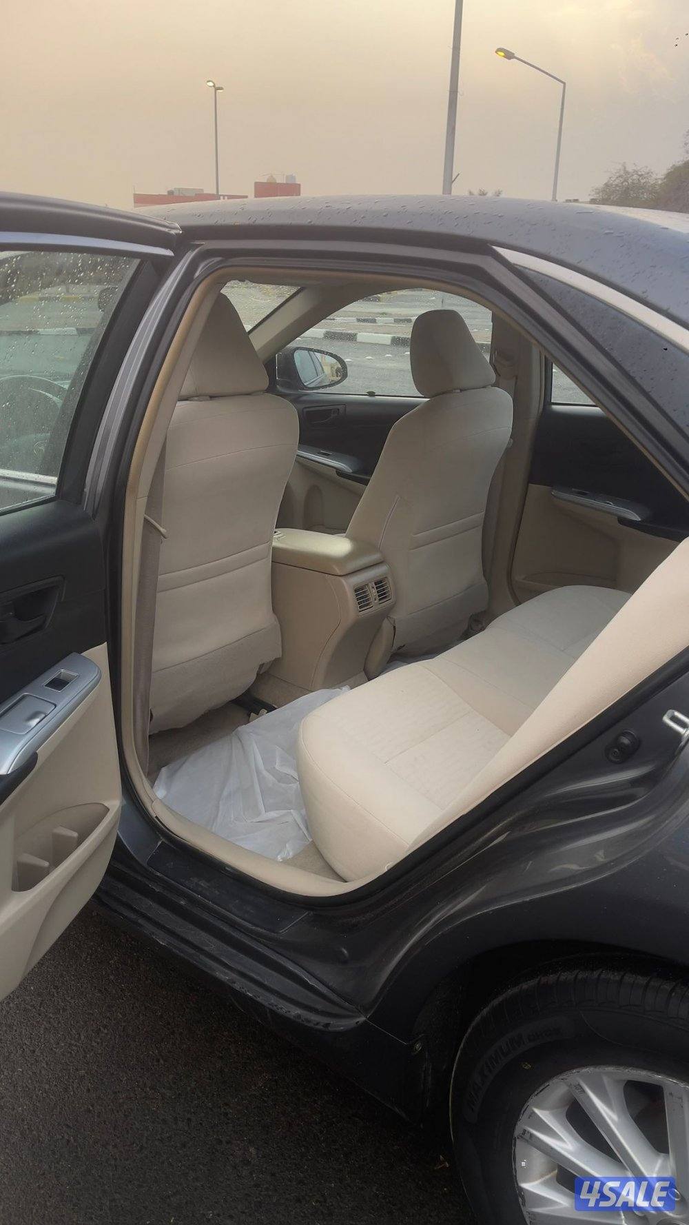 كامري   2017 صبغ الوكاله عدا قطعه. ماشي  200 الف شرط الفحص7