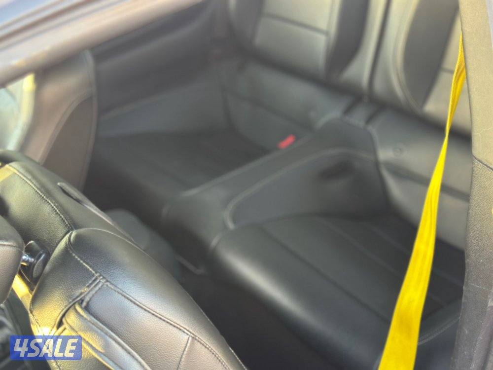 للبيع فورد موستنج 5.05