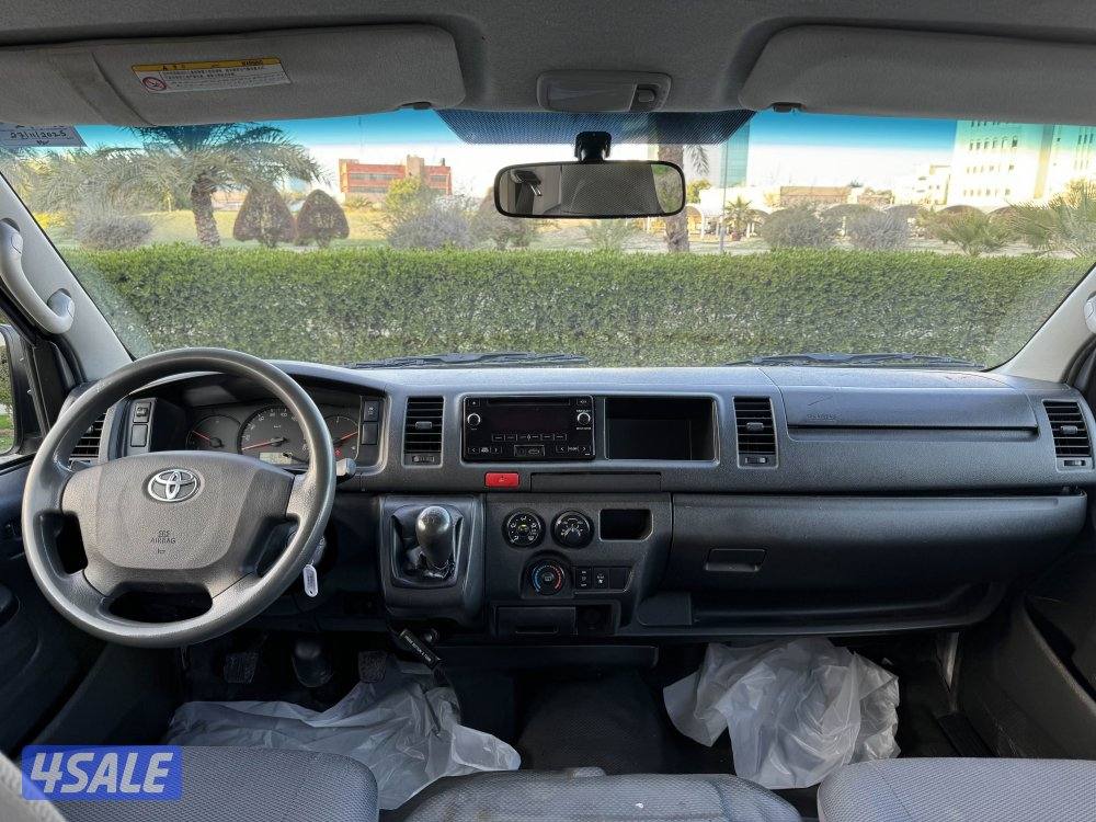 تويوتا باص هياس سقف عالي ركاب 20196