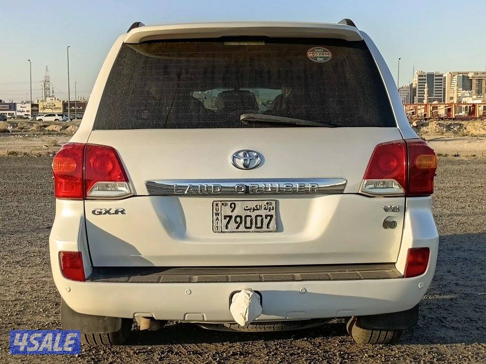 لاند كروزر GX.R V8 موديل 2014 وارد الساير ماشي ٤٩١ الف2