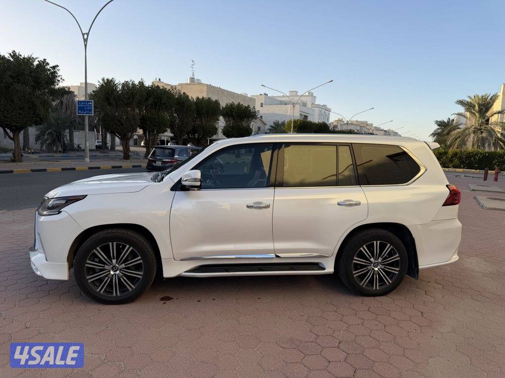 لكزس 570 موديل 18 شرط الفحص ماشي 3430