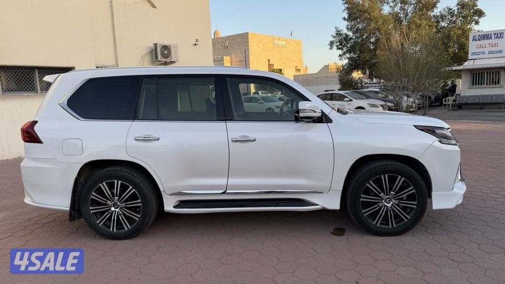 لكزس 570 موديل 18 شرط الفحص ماشي 3431