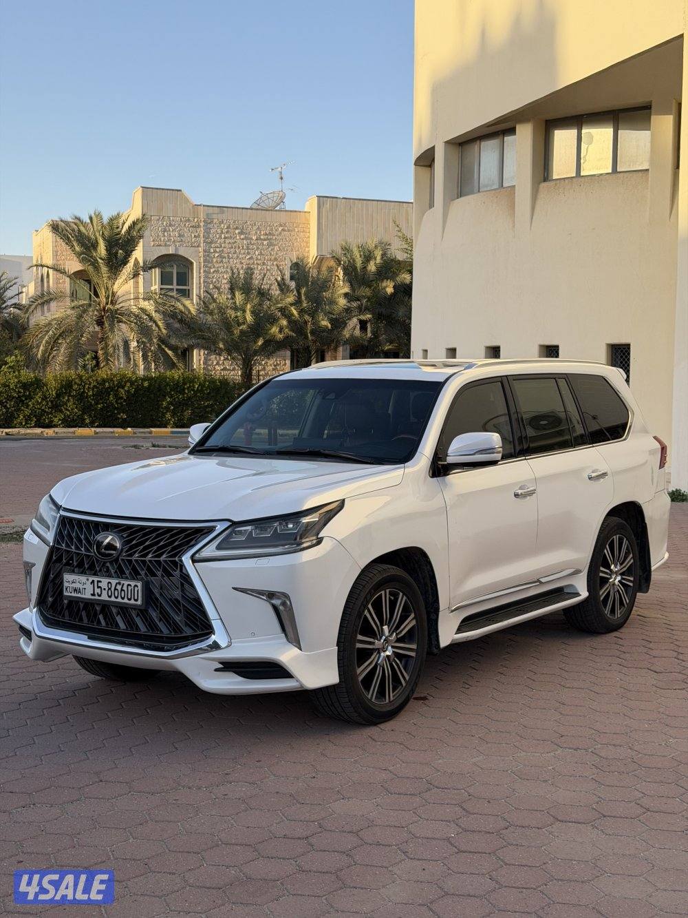 لكزس 570 موديل 18 شرط الفحص ماشي 3432