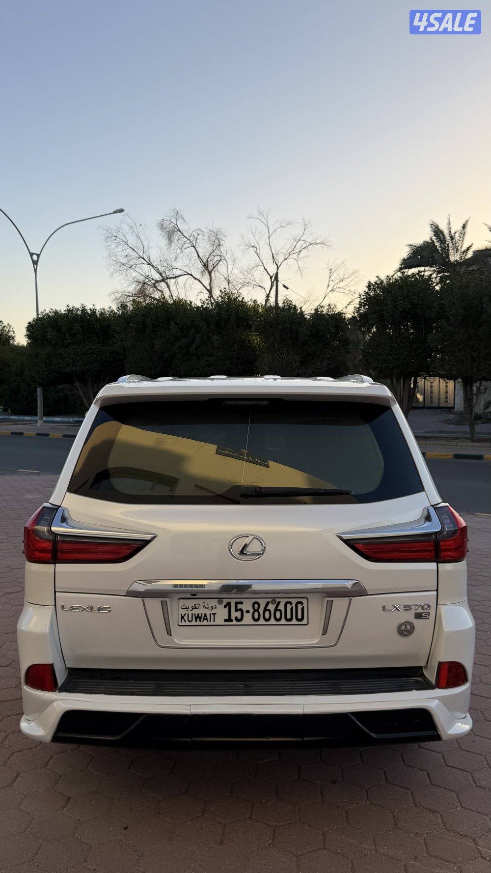 لكزس 570 موديل 18 شرط الفحص ماشي 3437