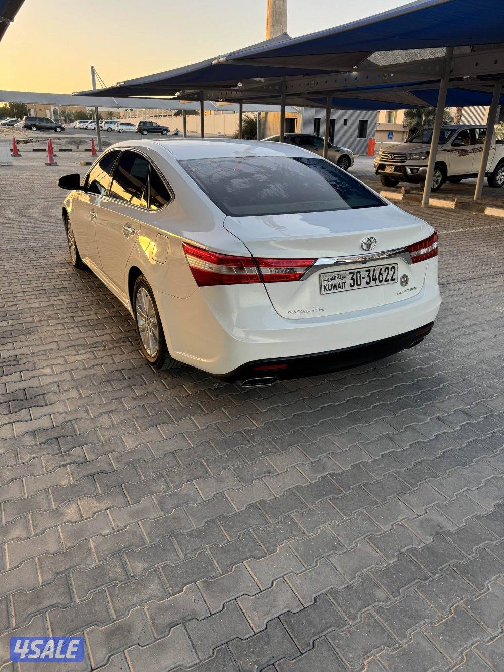 للبيع افالون شرط الفحص قير مكينه شاصي تواير جديده20131