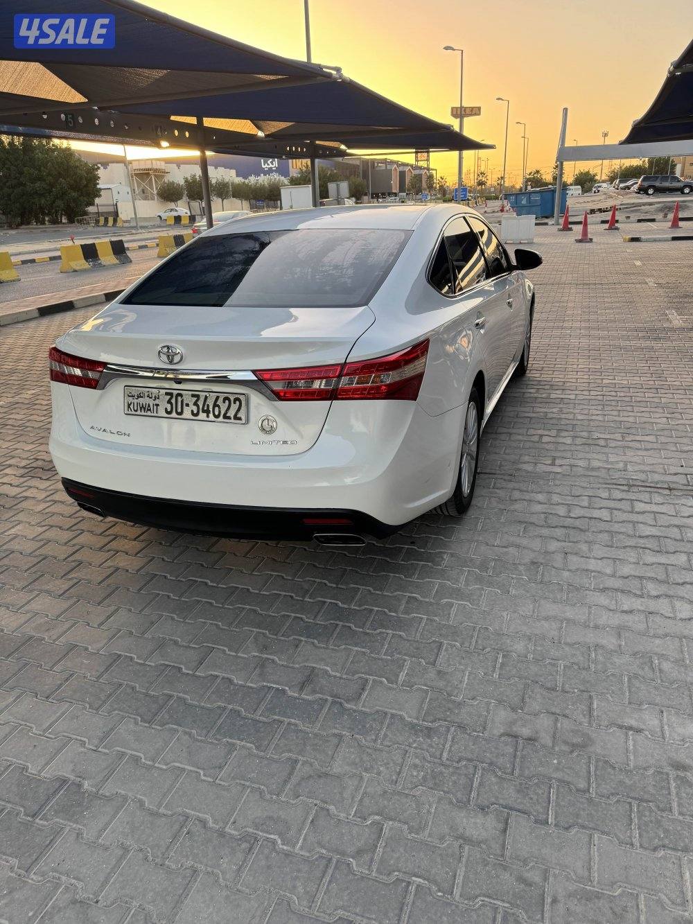 للبيع افالون شرط الفحص قير مكينه شاصي تواير جديده20135