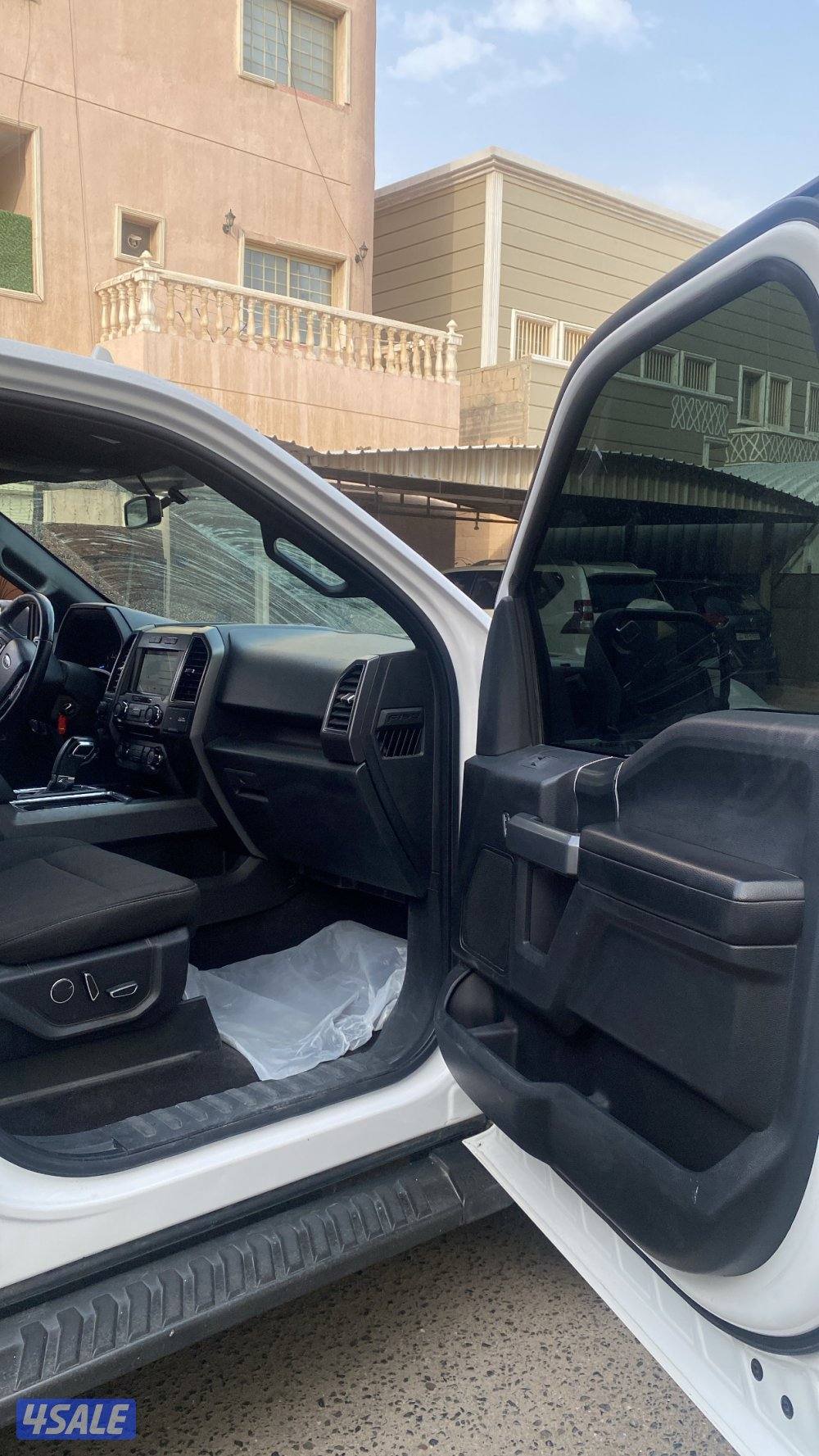 للبيع وانيت f-150موديل ٢٠١٨ شرط الفحص قير مكينه شاصي الفل كامل0