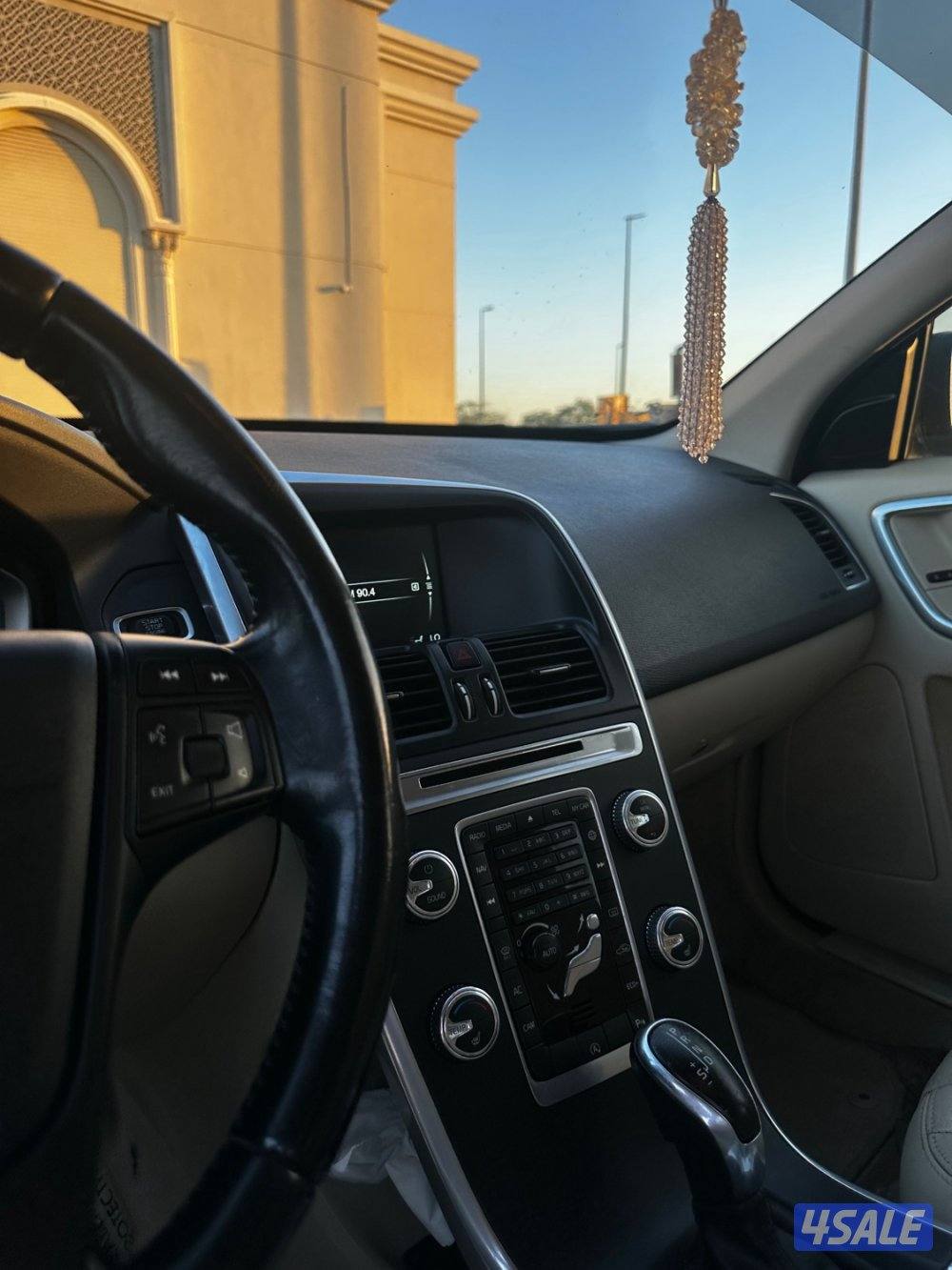 للبيع فولفو XC604