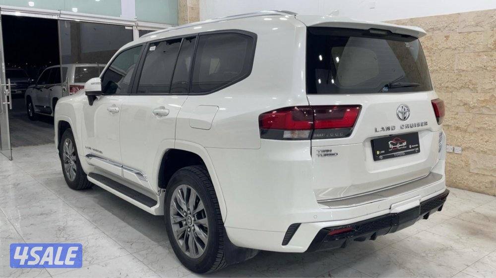 لابيع لاند كروس ايرو اس 20243