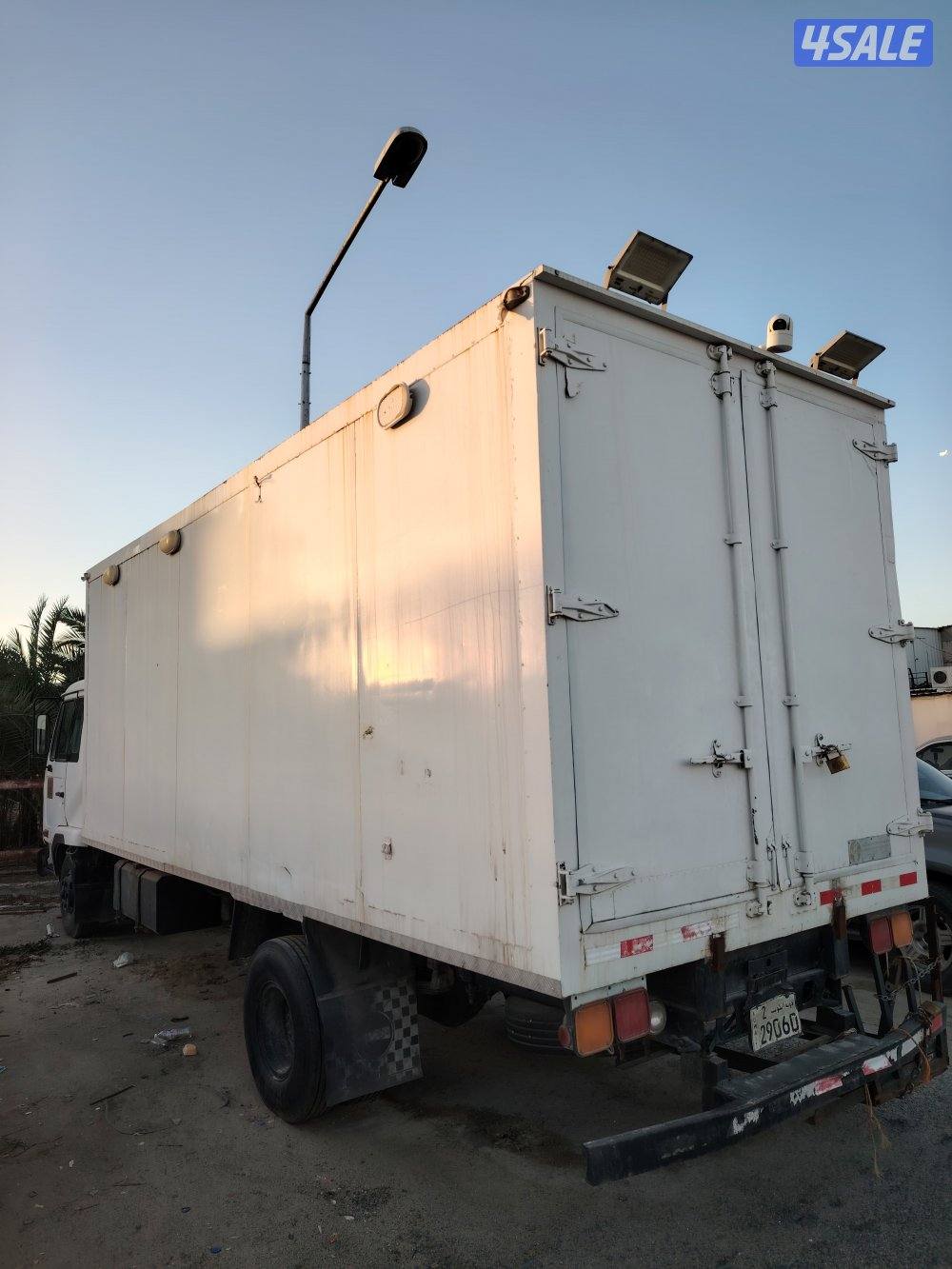 للبيع فود ترك9